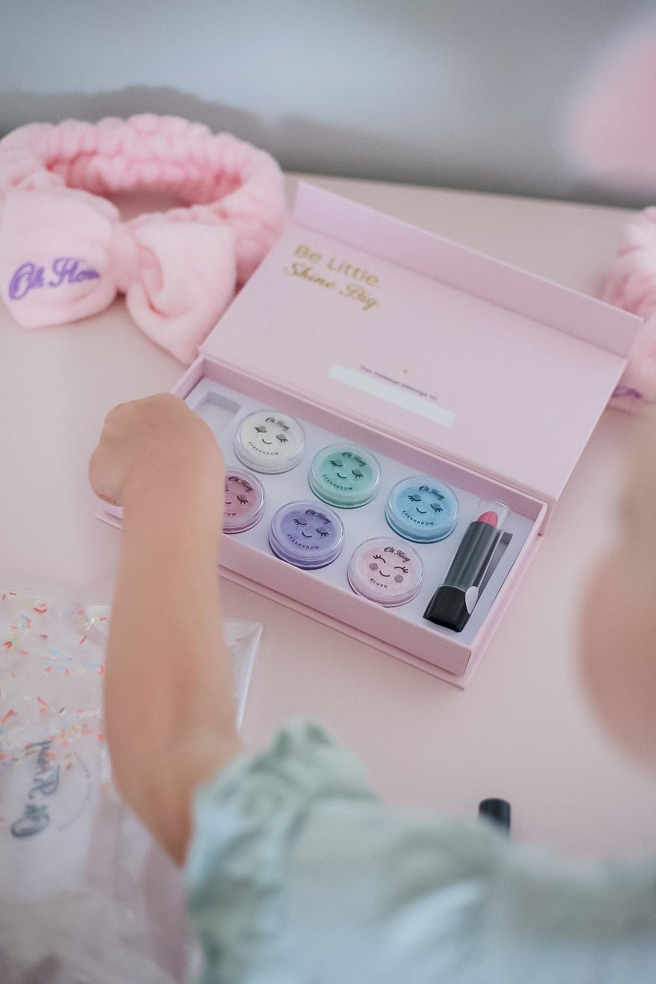 Soft Pink with Sparkles Deluxe Makeup Set