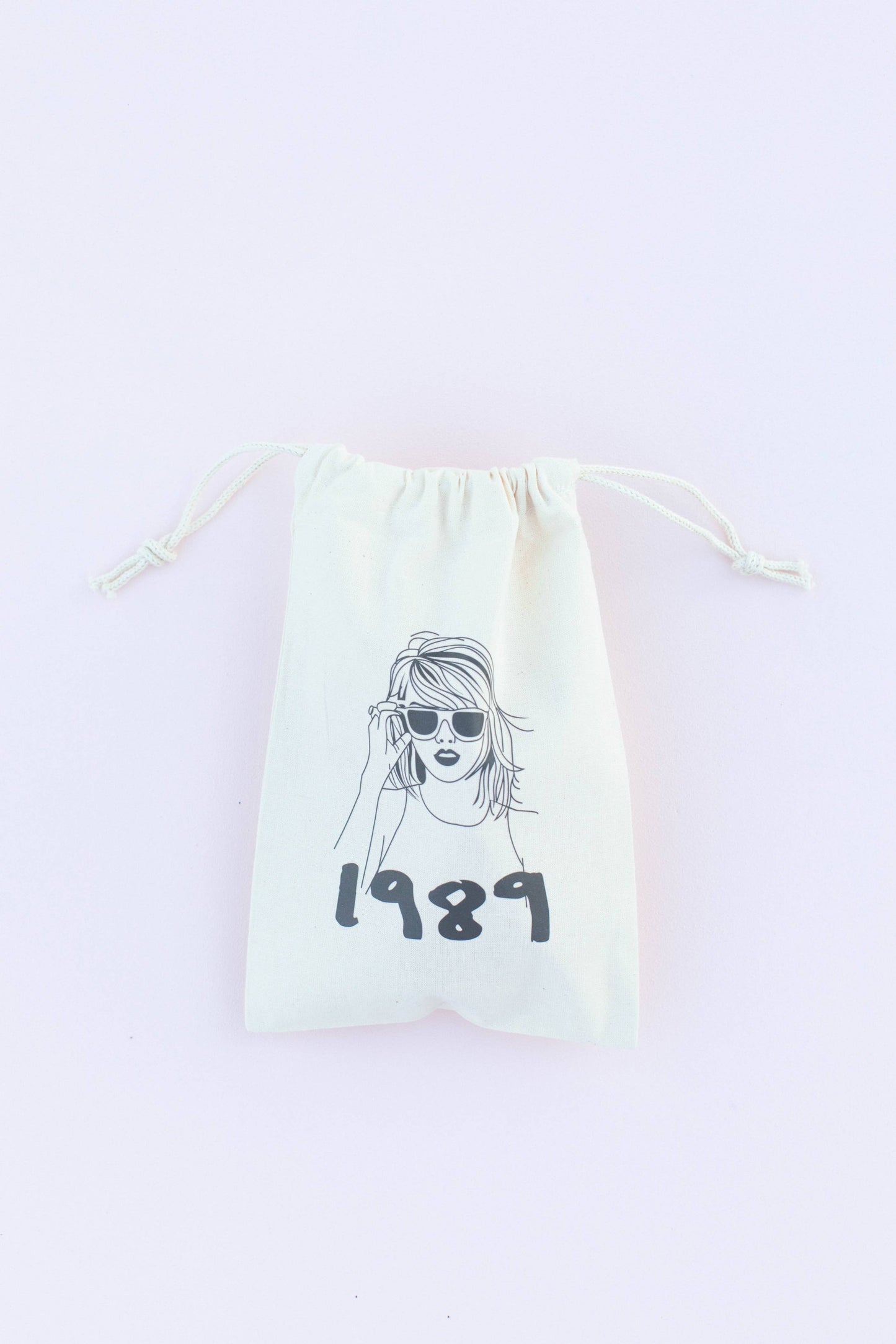 1989 Drawstring Pouch