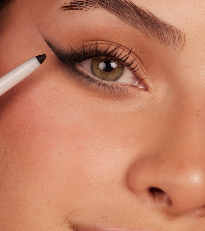 Fully Feathered Kajal Eyeliner