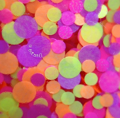 UV Light Glowing Nail Polish | Pucker Up