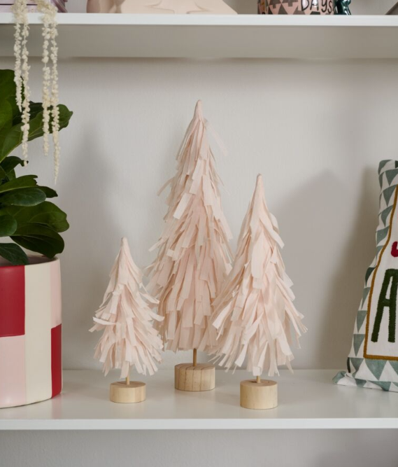 Small 8.75" Blush Streamer Tree