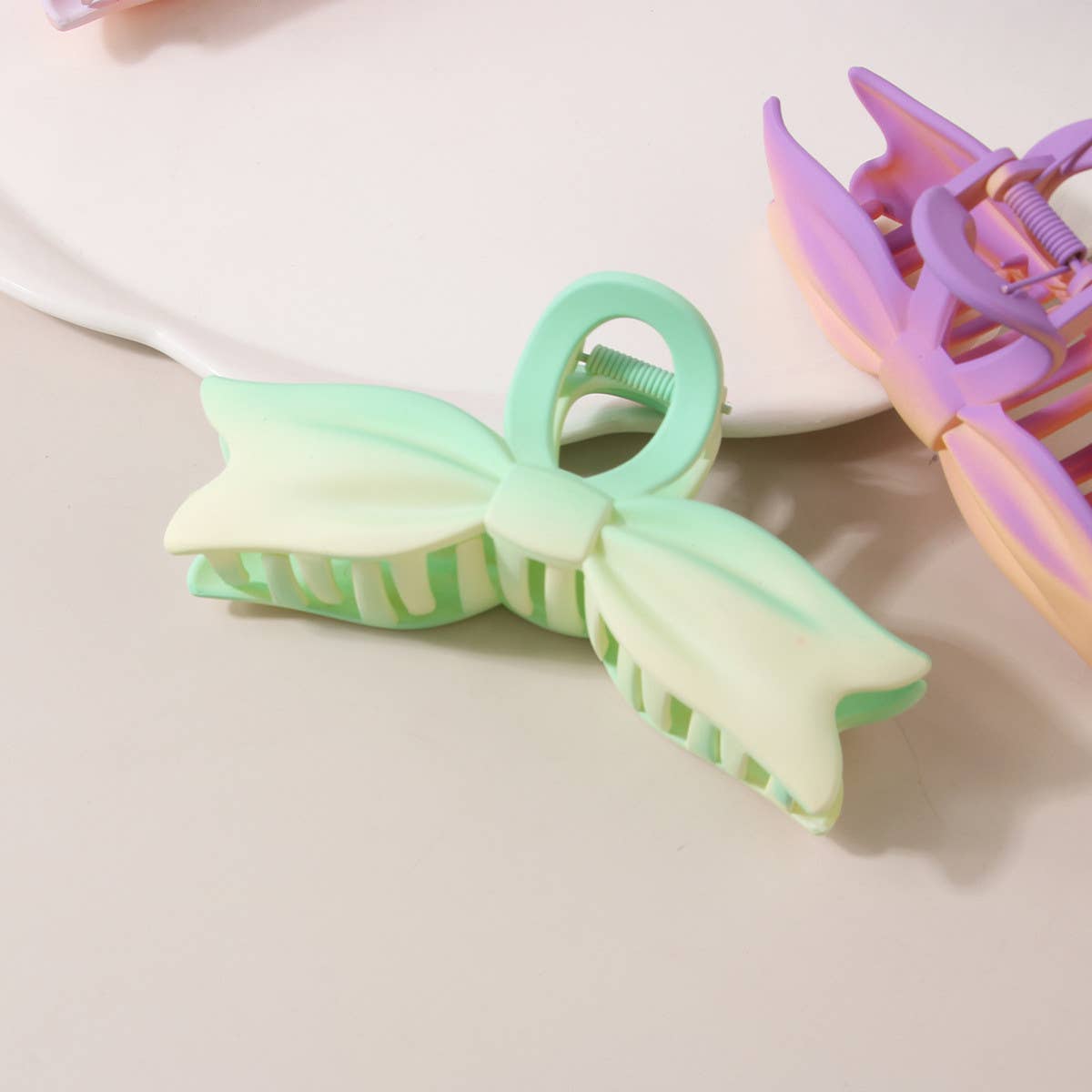 Pink Gradient Bow Claw Clip