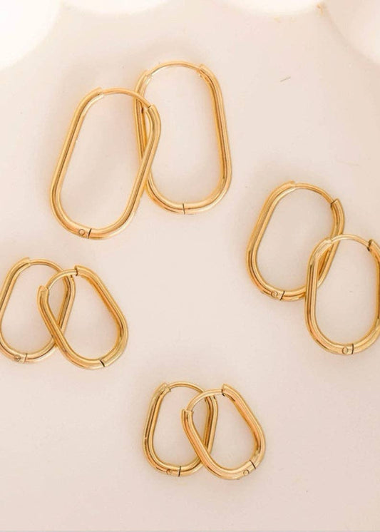 Rectangle Gold Huggies: 18mm