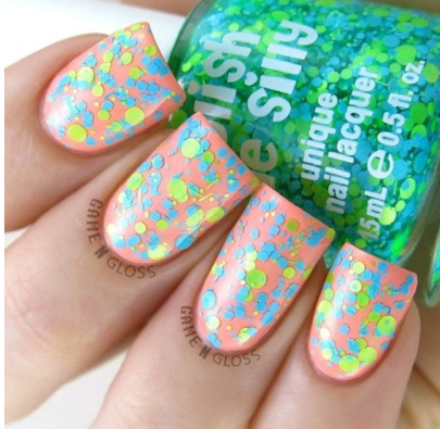 UV Light Glowing Nail Polish | Hanging Loose