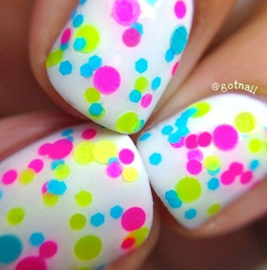 UV Light Glowing Nail Polish | Beach Party