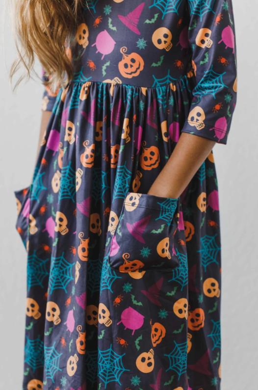 Skeleton Web 3/4 Sleeve Pocket Twirl Dress